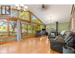 40 RENNIE Drive - 15