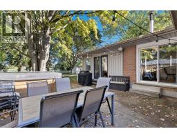 40 RENNIE Drive - 19