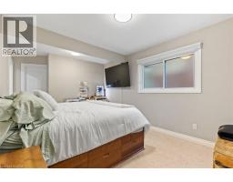 40 RENNIE Drive - 22