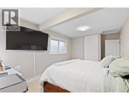 40 RENNIE Drive - 24