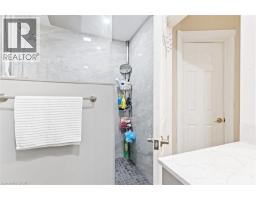 40 RENNIE Drive - 26