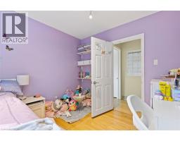 40 RENNIE Drive - 28
