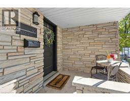 40 RENNIE Drive - 3