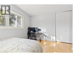 40 RENNIE Drive - 30
