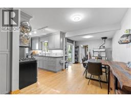 40 RENNIE Drive - 7