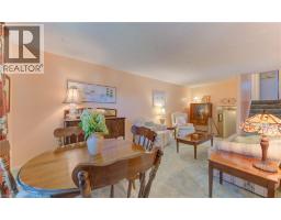 92 HALIFAX Drive - 10