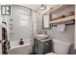 300 MELROSE Avenue - 17