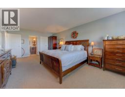 345 BRIARMEADOW Drive UnitNo. 402 - 34