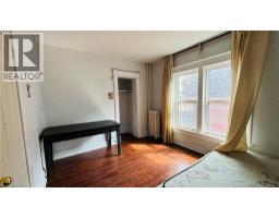 30 REGINA Street N - 12