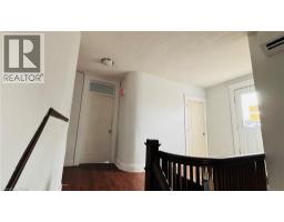 30 REGINA Street N - 14