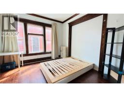 30 REGINA Street N - 20