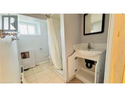 30 REGINA Street N - 24
