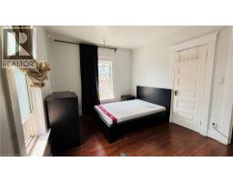 30 REGINA Street N - 8