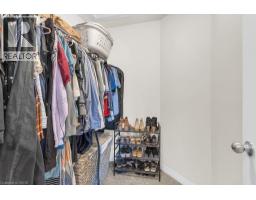 37 REEVES Road - 17