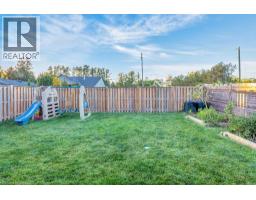 37 REEVES Road - 24