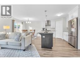 37 REEVES Road - 4
