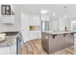 37 REEVES Road - 6