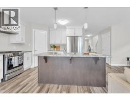 37 REEVES Road - 7