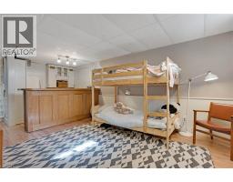 276 CAMILLE Crescent - 34