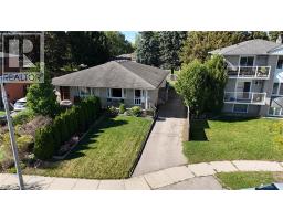 14 CARNABY Crescent - 3
