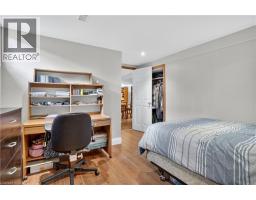 14 CARNABY Crescent - 34