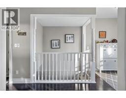 14 CARNABY Crescent - 6
