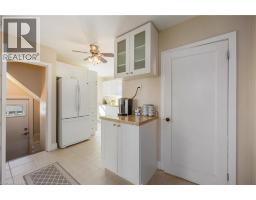 847 WELLINGTON Street - 10