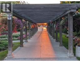 847 WELLINGTON Street - 28