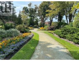 847 WELLINGTON Street - 31