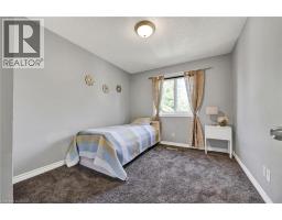 14 KELLER Crescent - 12