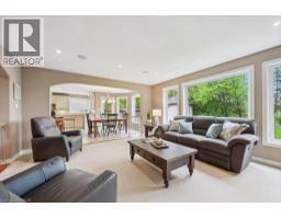 572 FALCONRIDGE Crescent - 16