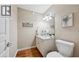 572 FALCONRIDGE Crescent - 18