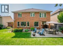 572 FALCONRIDGE Crescent - 34