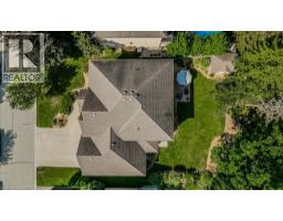 572 FALCONRIDGE Crescent - 44