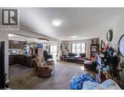 1360 CAEN Avenue - 4