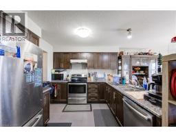 1360 CAEN Avenue - 9