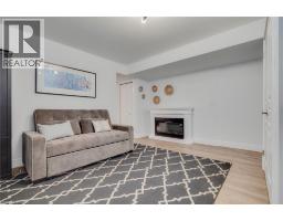 28 CENTRE Street - 25