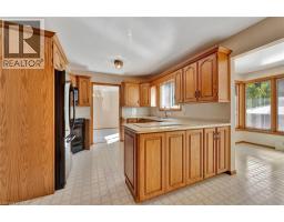 73 CHAMPLAIN Crescent - 13