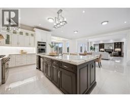 565 MANOR RIDGE Crescent - 12