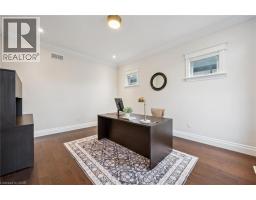 565 MANOR RIDGE Crescent - 16