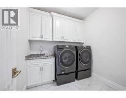 565 MANOR RIDGE Crescent - 32