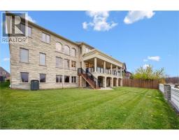 565 MANOR RIDGE Crescent - 34