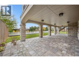 565 MANOR RIDGE Crescent - 36