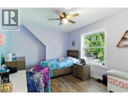31 PEEL Street E - 14