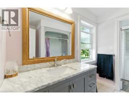 31 PEEL Street E - 16