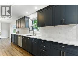 31 PEEL Street E - 9