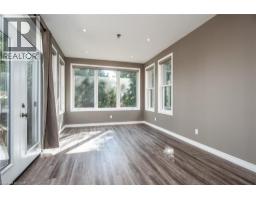 15 PARKVIEW Drive - 12