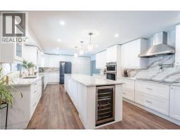 98 ESTHER Avenue - 13