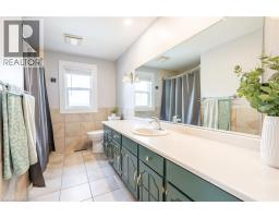 98 ESTHER Avenue - 29