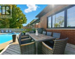 98 ESTHER Avenue - 45